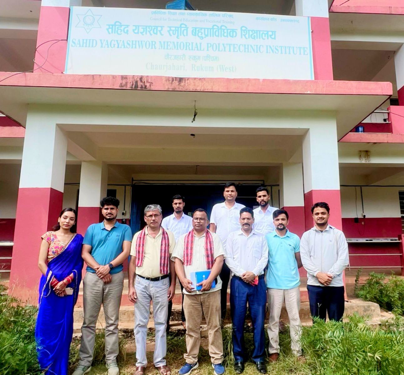 सहिद यज्ञश्वर स्मृति बहुप्राविधिक शिक्षालय चौरजहारी, रुकुम (पश्चिम) Slider Image 4